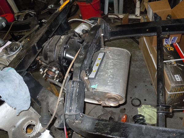 2010 Mustang GT 4.6L muffler.