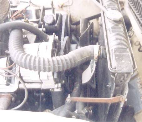 isn't that a Ford radiator?