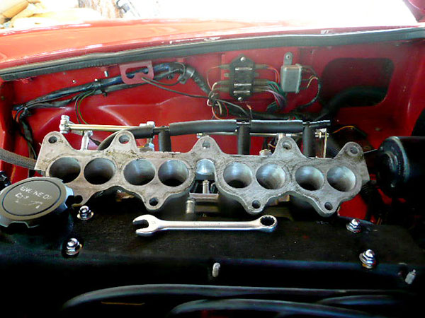 HKS 8 port intake manifold.